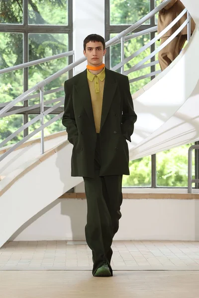 Look 31